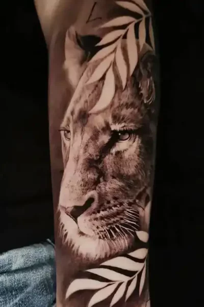 Blackwork-Tattoos-11