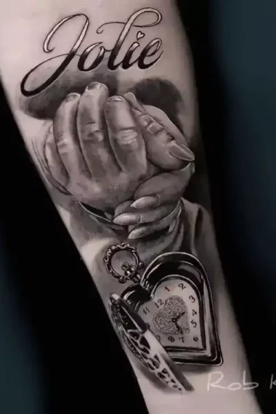Blackwork-Tattoos-13