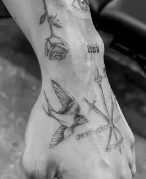 @girlknewyork - Tattoo Studio Leinefelde